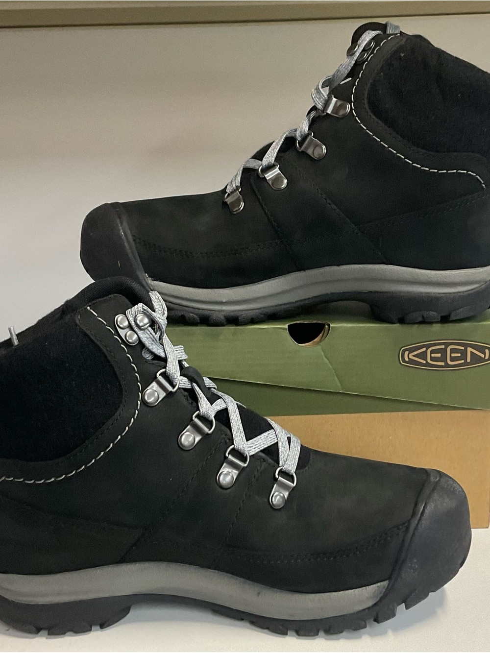 Keen Black and Steel Grey Men's Mid-Cut Winter Boot - Picture 2 of 4